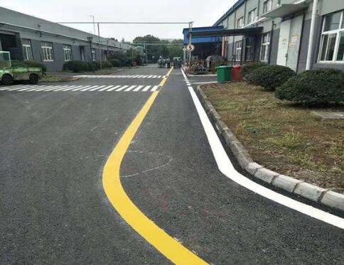 廠區道路劃線作用是什么，廠區道路劃線找誰？飛揚市政口碑好