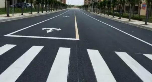 廠里道路劃線(xiàn)是否是必須的??jī)?yōu)化交通秩序,提升安全性 廠里道路劃線(xiàn)是否是必須的??jī)?yōu)化交通秩序,提升安全性