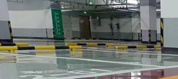 蘇州環(huán)氧地坪廠家分析,冬天進行地坪施工時,特別注意以下幾個方面? 蘇州環(huán)氧地坪廠家分析,冬天進行地坪施工時,特別注意以下幾個方面?