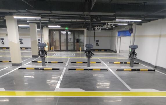 專業車位劃線,從飛揚市政開始 專業車位劃線,從飛揚市政開始