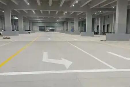 蘇州專業(yè)廠區(qū)路面劃線，打造安全高效通行環(huán)境