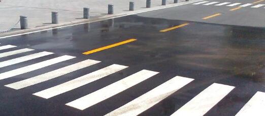 蘇州專業(yè)道路劃線施工，飛揚(yáng)市政為您護(hù)航